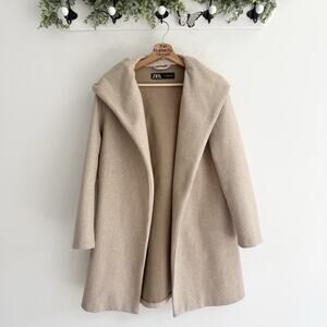 Zara Woman Beige Hooded Soft Coat Long Sleeves Size US Medium